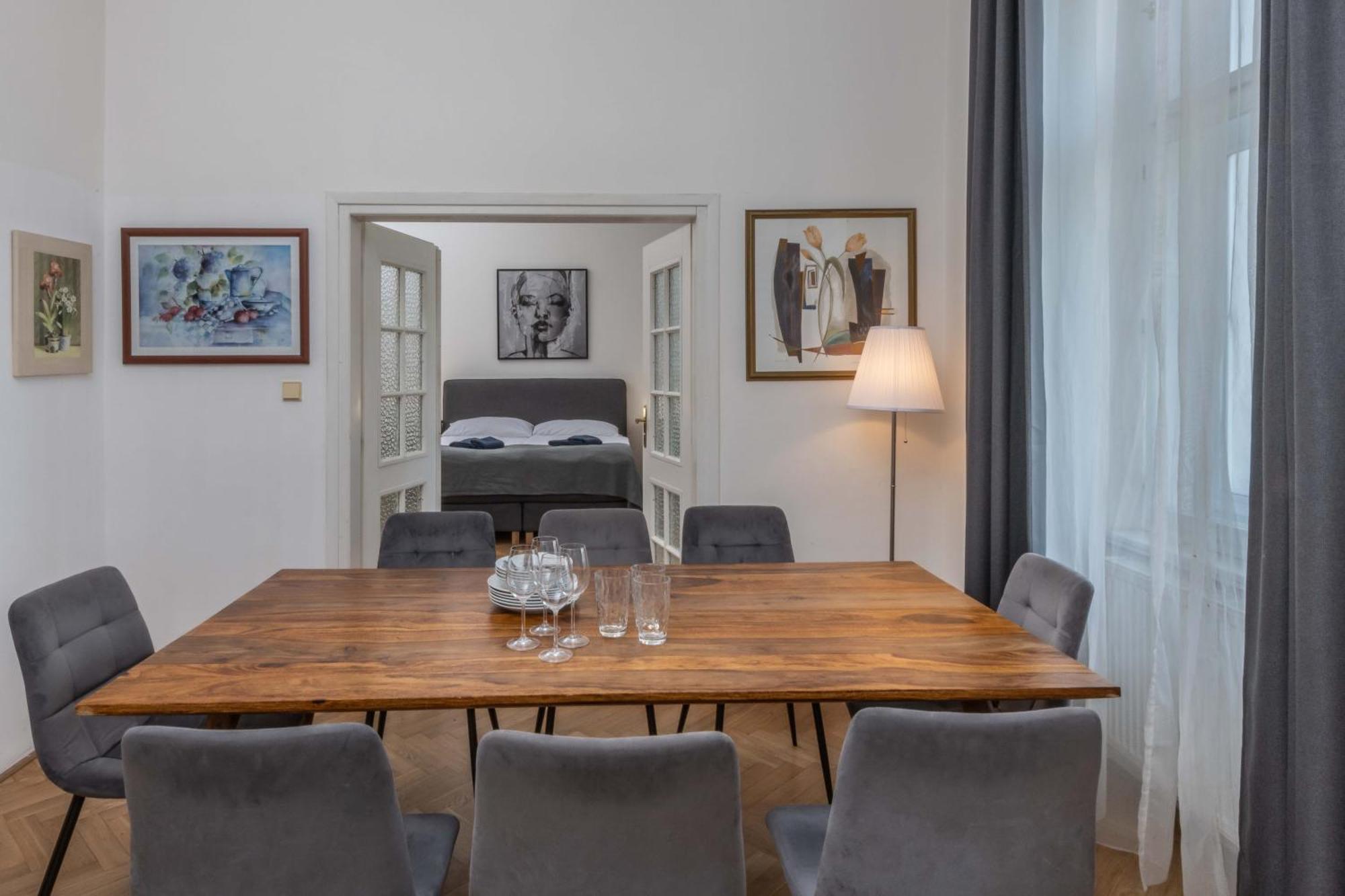 Centrally Located 3bd Near National Museum Apartmán Prague